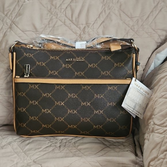 MAX STUDIO Leather Crossbody Bag